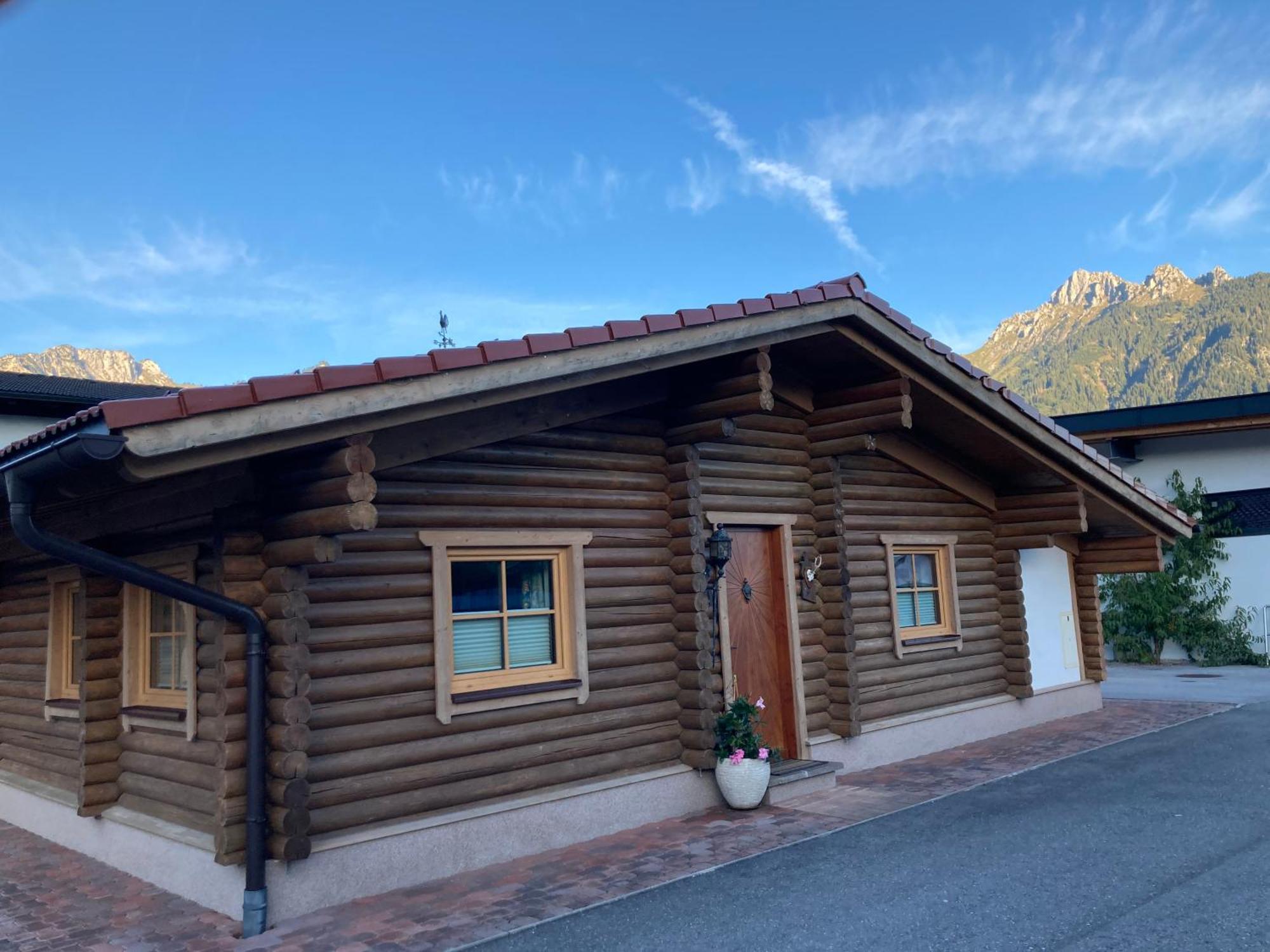 Burgchalet Reutte Bagian luar foto